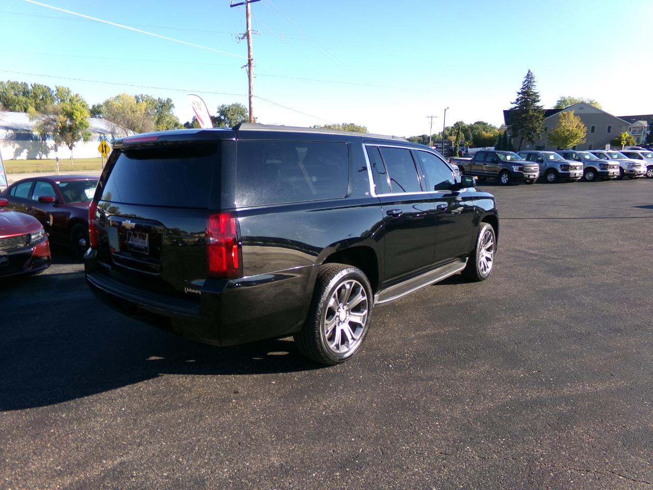 Chevrolet Suburban 4WD 4dr LT 2015