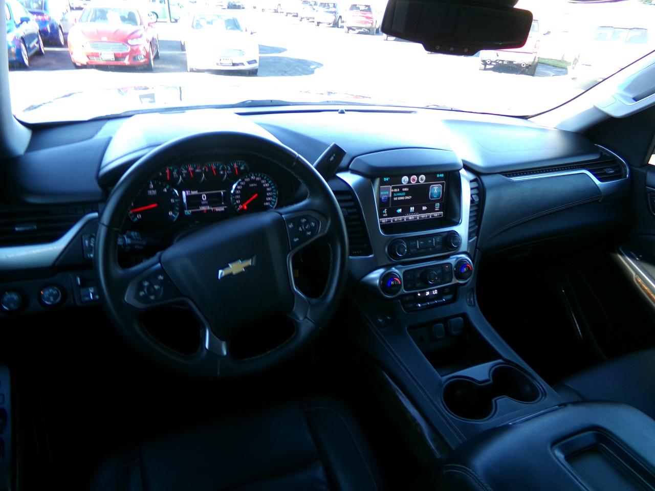 Chevrolet Suburban 4WD 4dr LT 2015