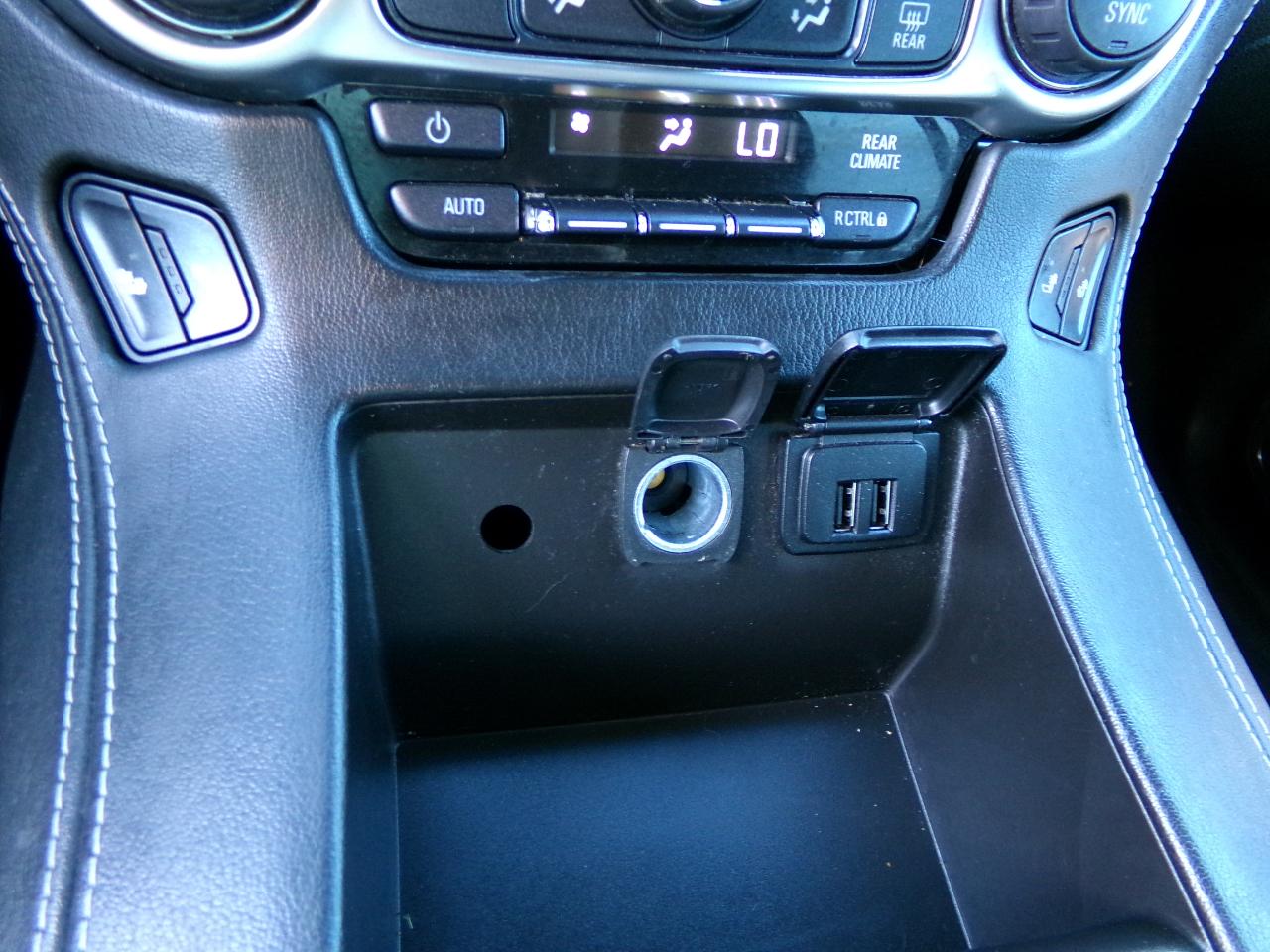 Chevrolet Suburban 4WD 4dr LT 2015