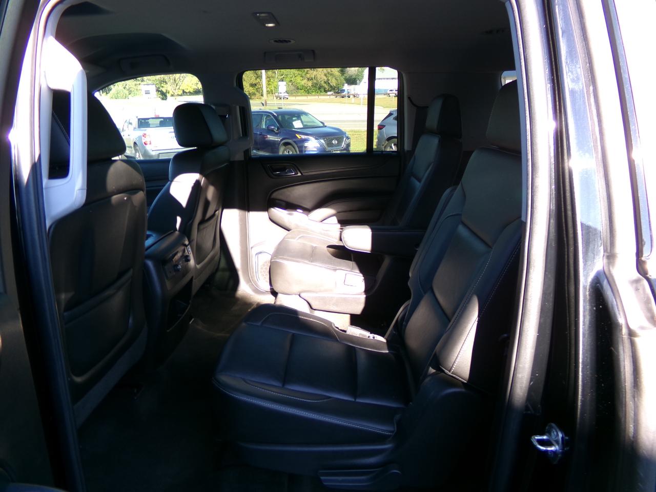 Chevrolet Suburban 4WD 4dr LT 2015