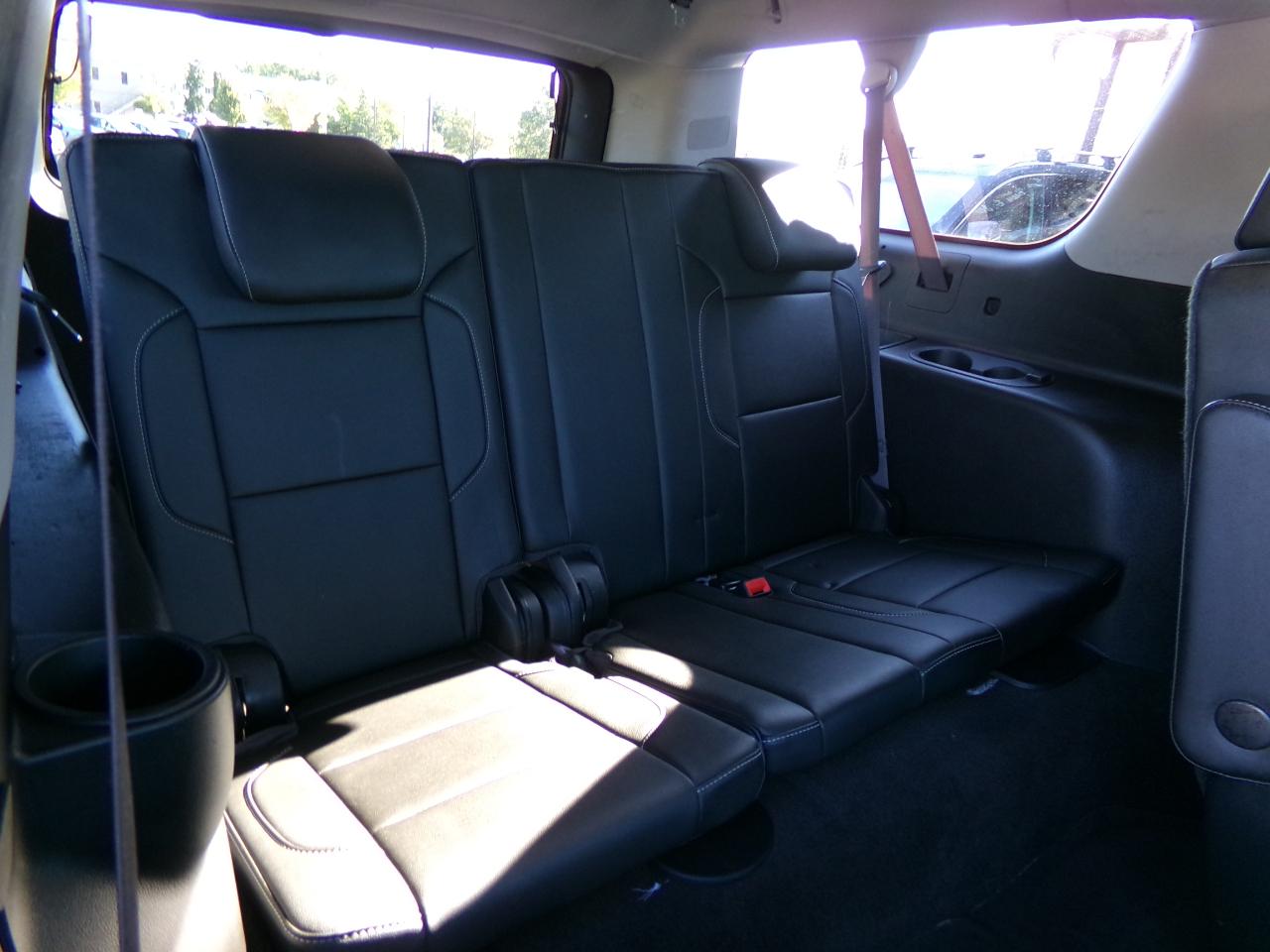 Chevrolet Suburban 4WD 4dr LT 2015