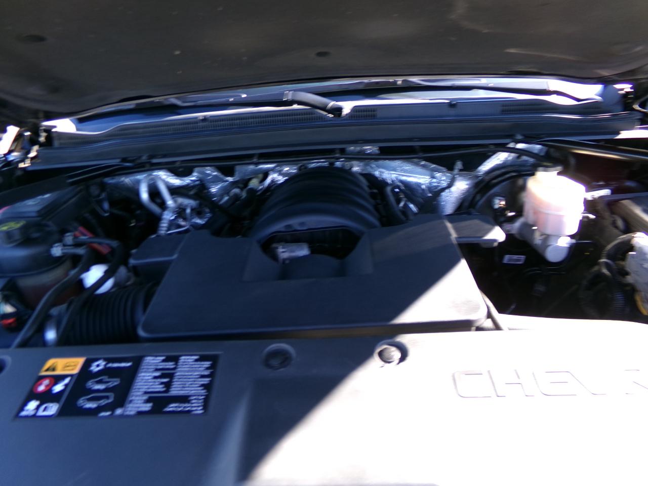 Chevrolet Suburban 4WD 4dr LT 2015