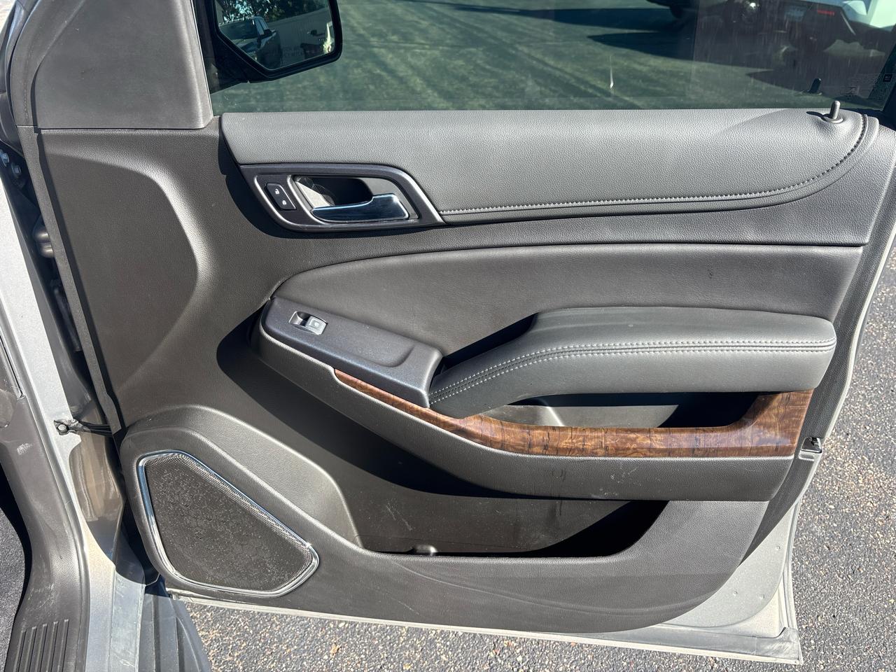Chevrolet Tahoe 4WD 4dr LS 2019