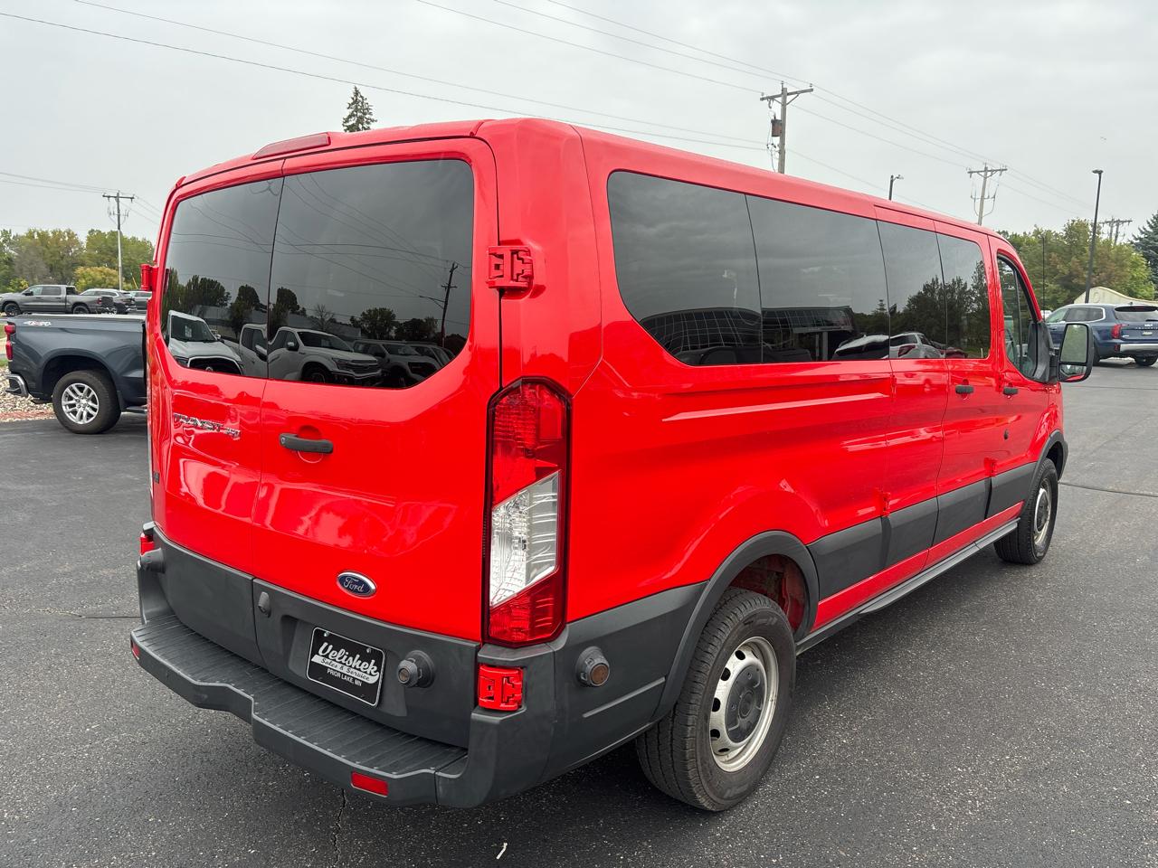 Ford Transit Passenger Wagon T-350 148" Low Roof XLT Swing-Out RH Dr 2018