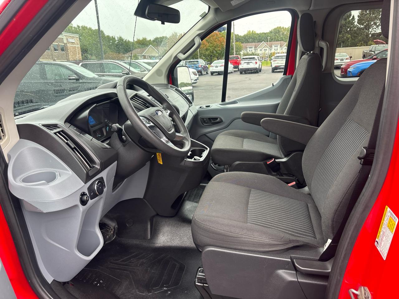 Ford Transit Passenger Wagon T-350 148" Low Roof XLT Swing-Out RH Dr 2018