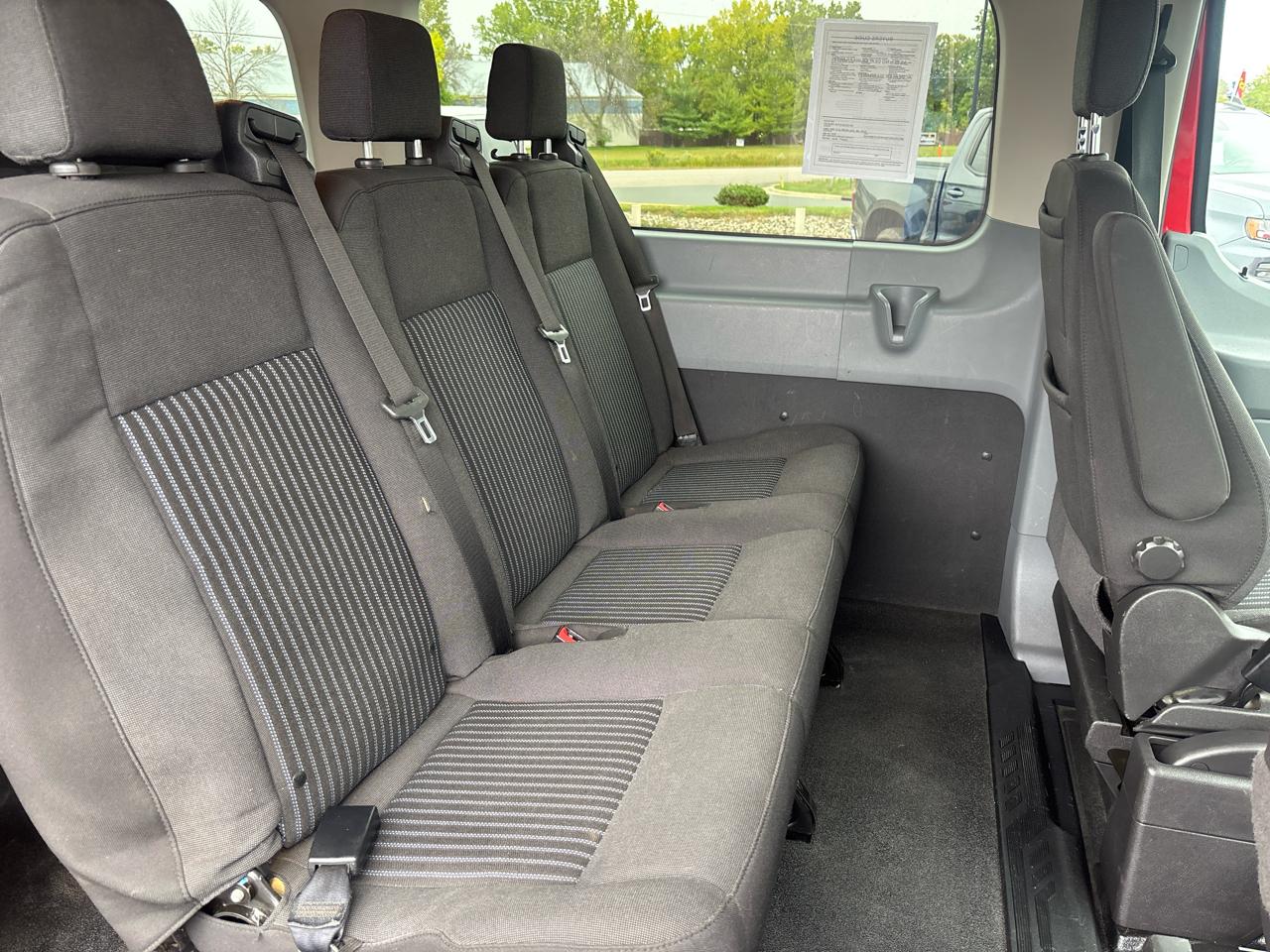 Ford Transit Passenger Wagon T-350 148" Low Roof XLT Swing-Out RH Dr 2018
