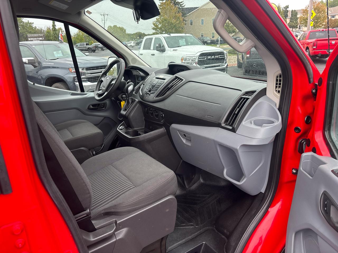Ford Transit Passenger Wagon T-350 148" Low Roof XLT Swing-Out RH Dr 2018