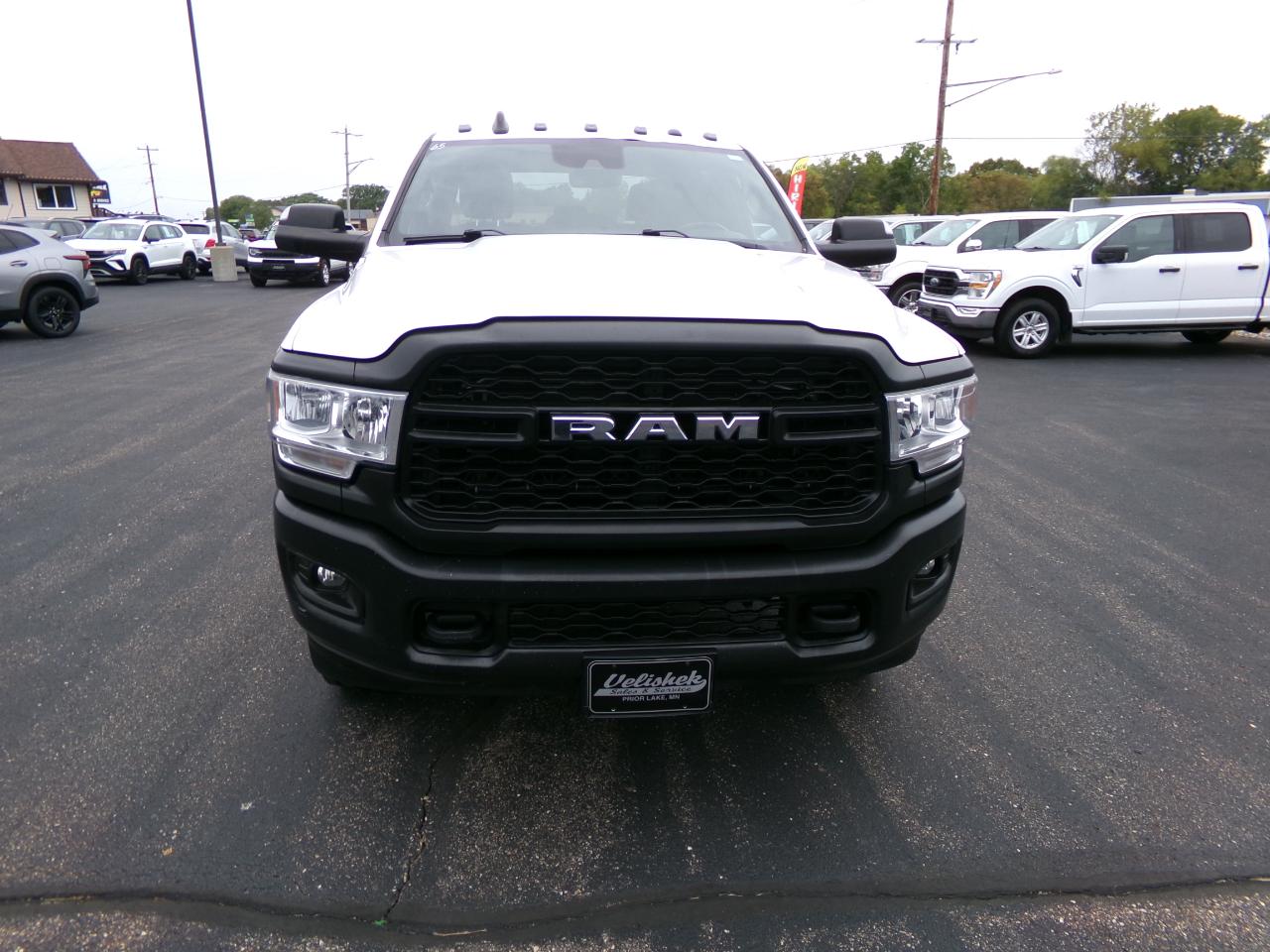 RAM 2500 Tradesman 4x4 Crew Cab 8' Box 2022