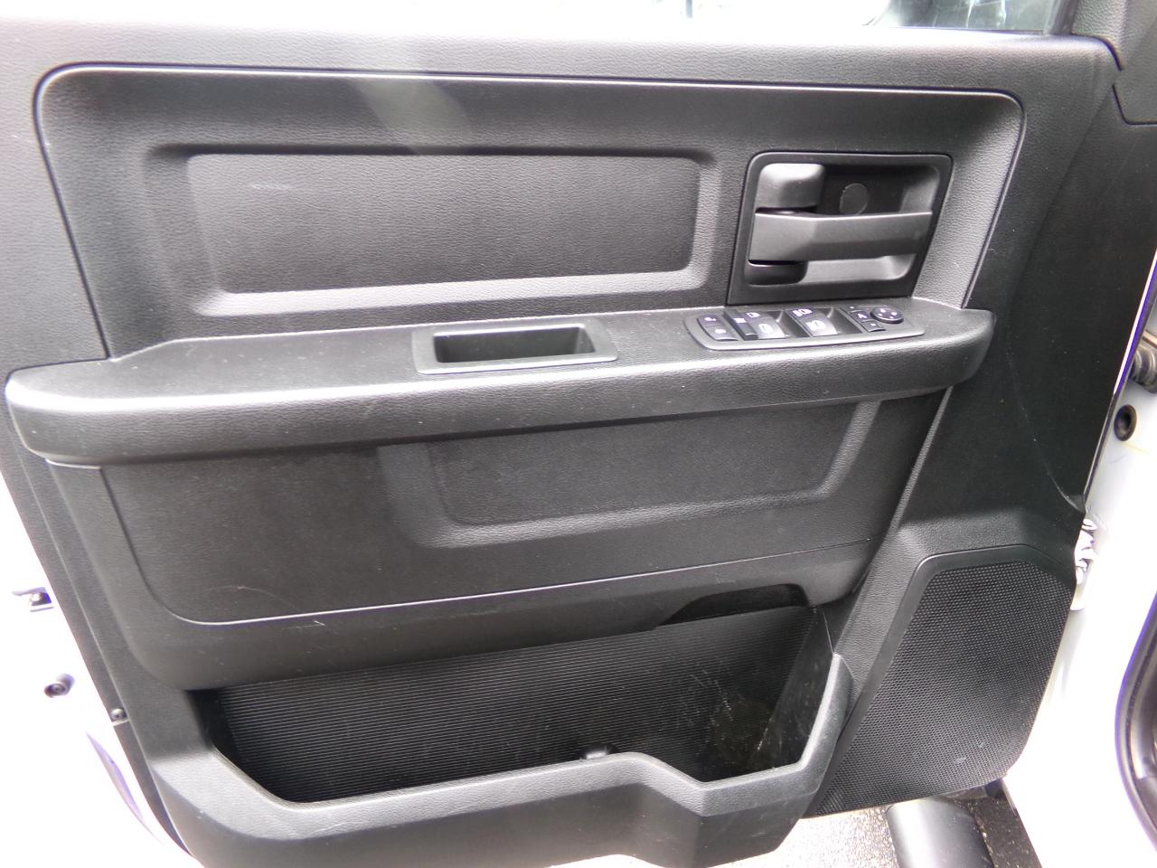 RAM 2500 Tradesman 4x4 Crew Cab 8' Box 2022