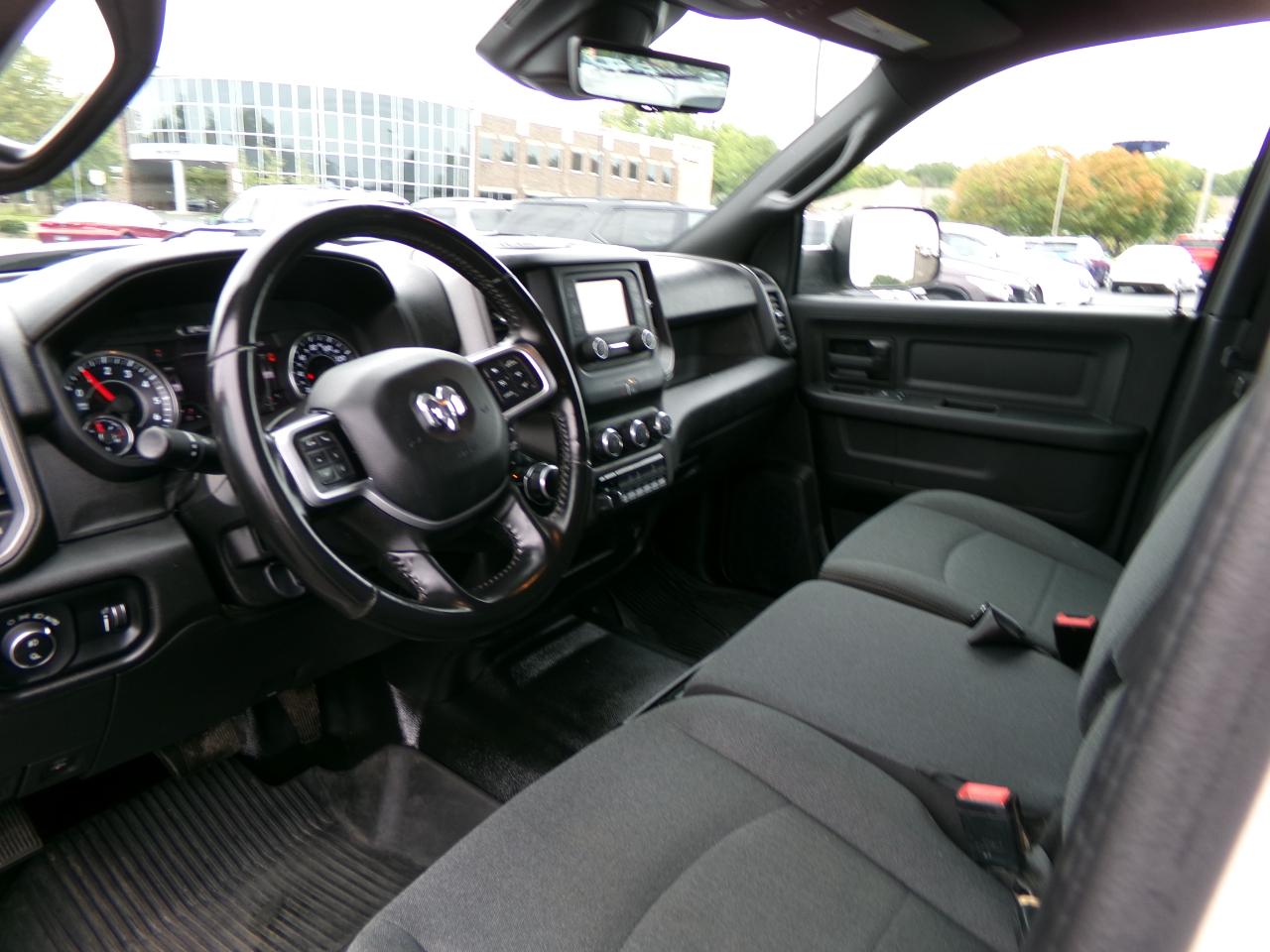 RAM 2500 Tradesman 4x4 Crew Cab 8' Box 2022
