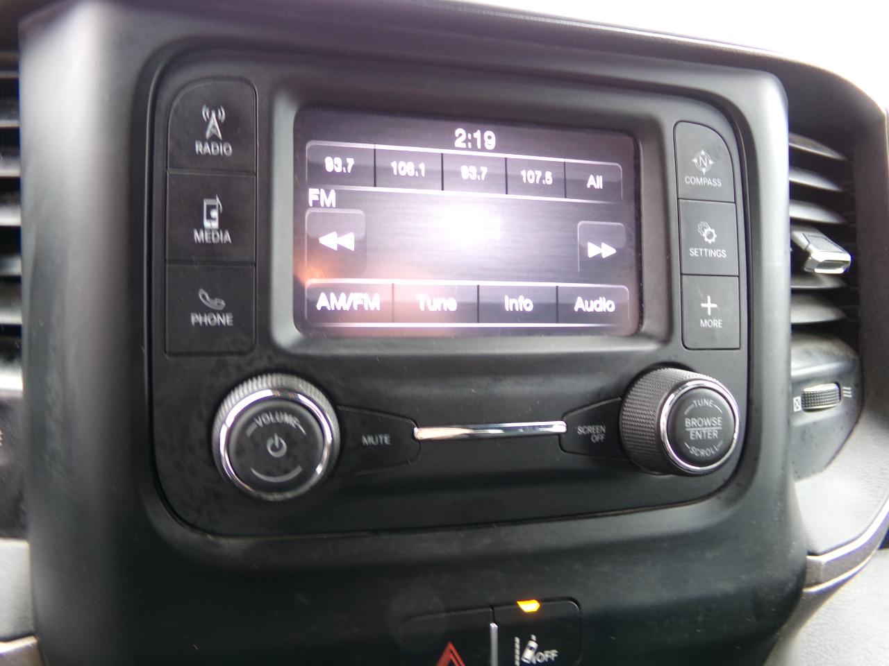 RAM 2500 Tradesman 4x4 Crew Cab 8' Box 2022
