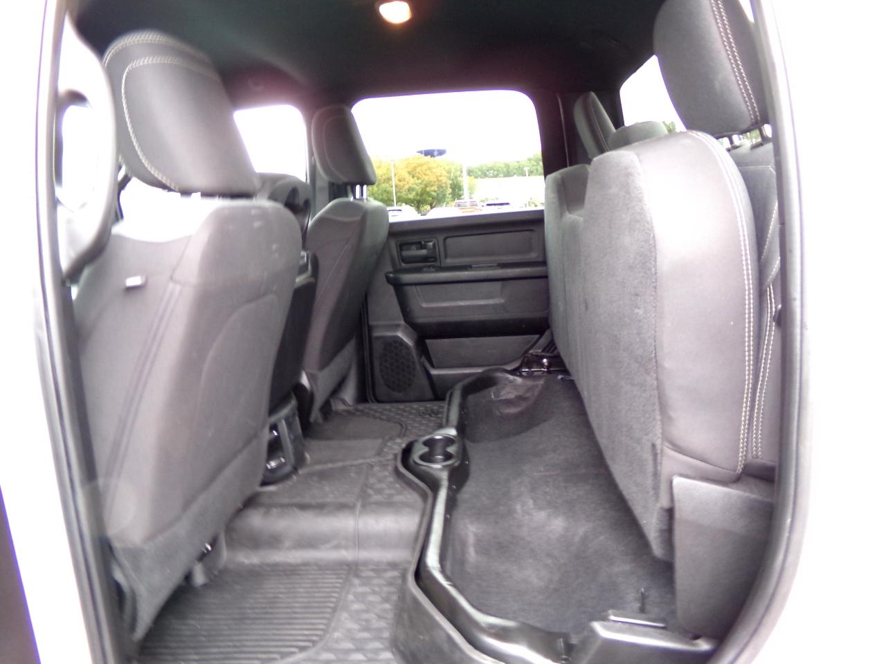 RAM 2500 Tradesman 4x4 Crew Cab 8' Box 2022