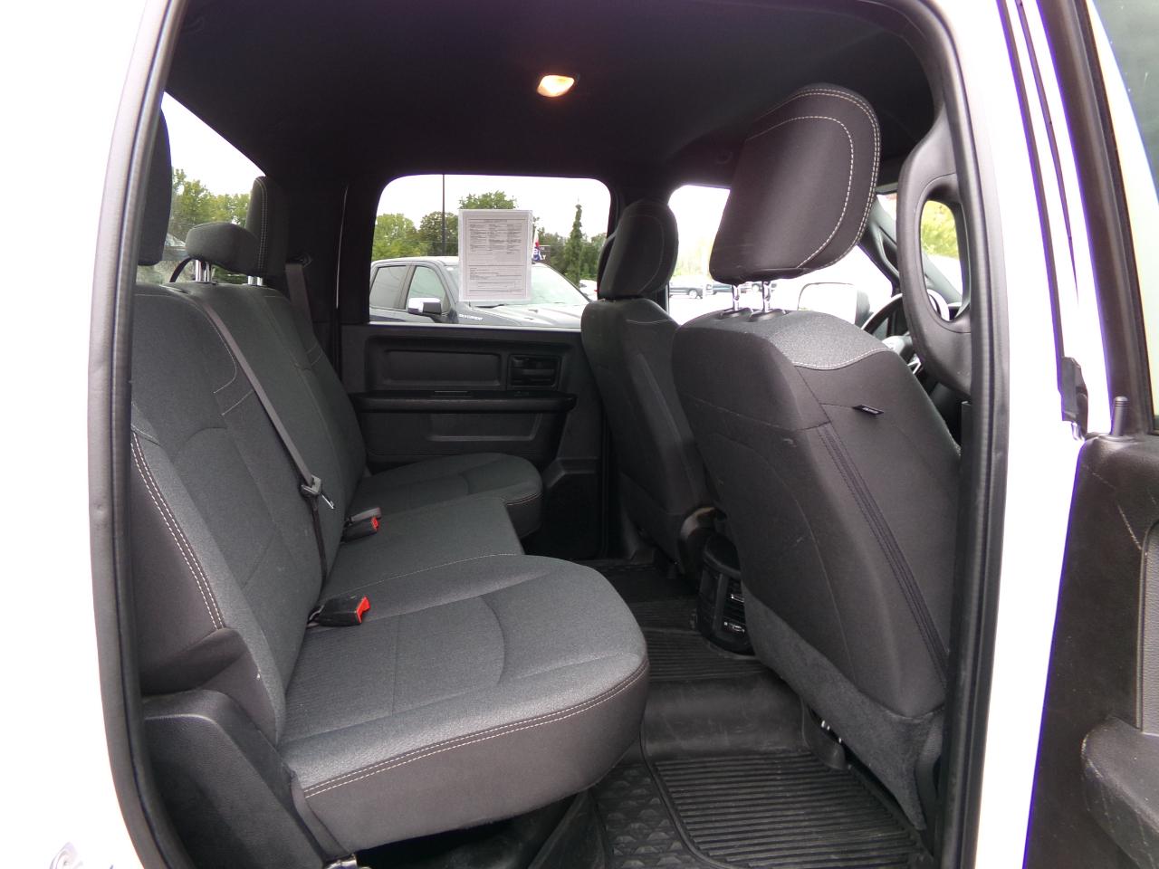 RAM 2500 Tradesman 4x4 Crew Cab 8' Box 2022