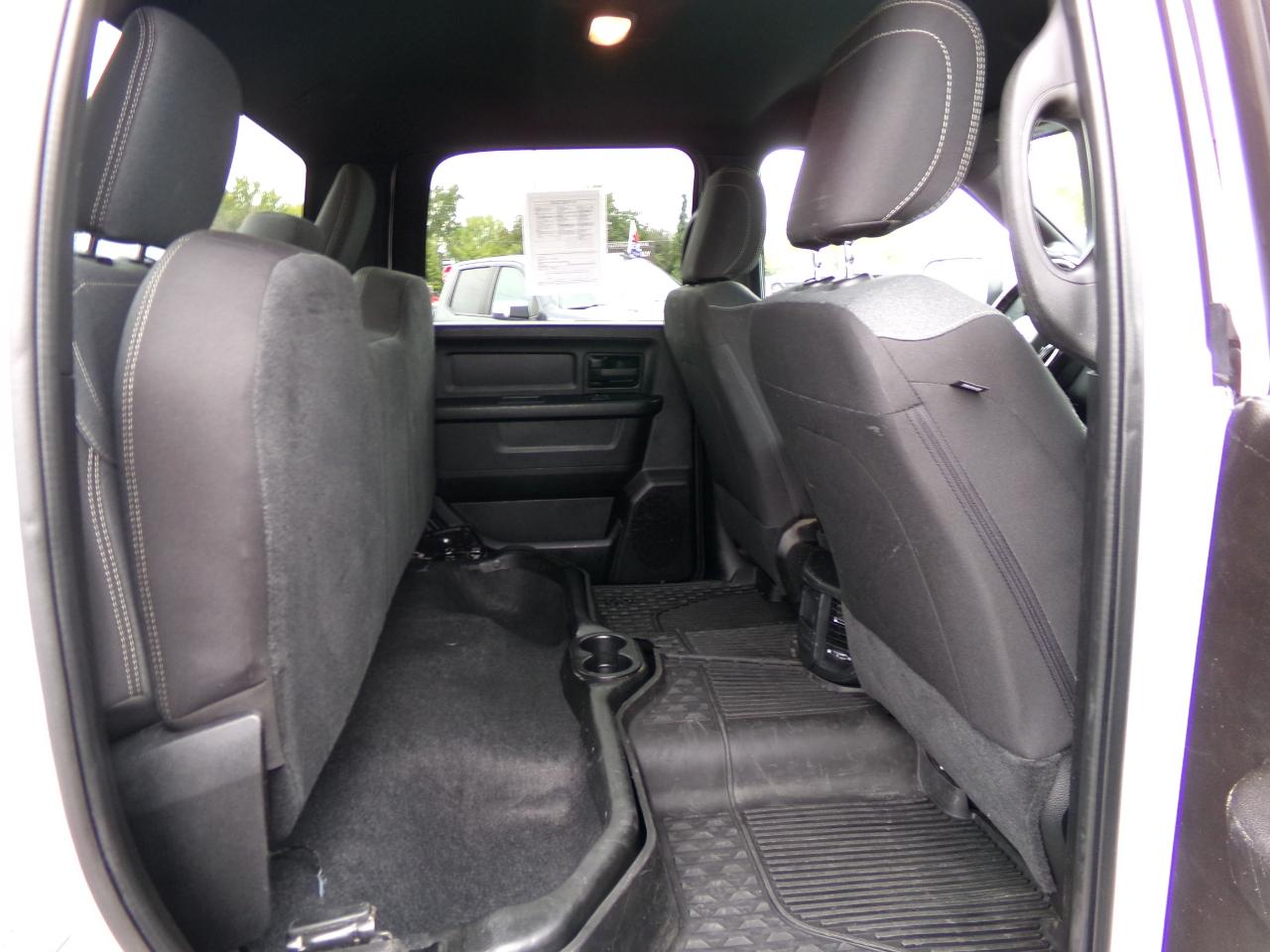 RAM 2500 Tradesman 4x4 Crew Cab 8' Box 2022