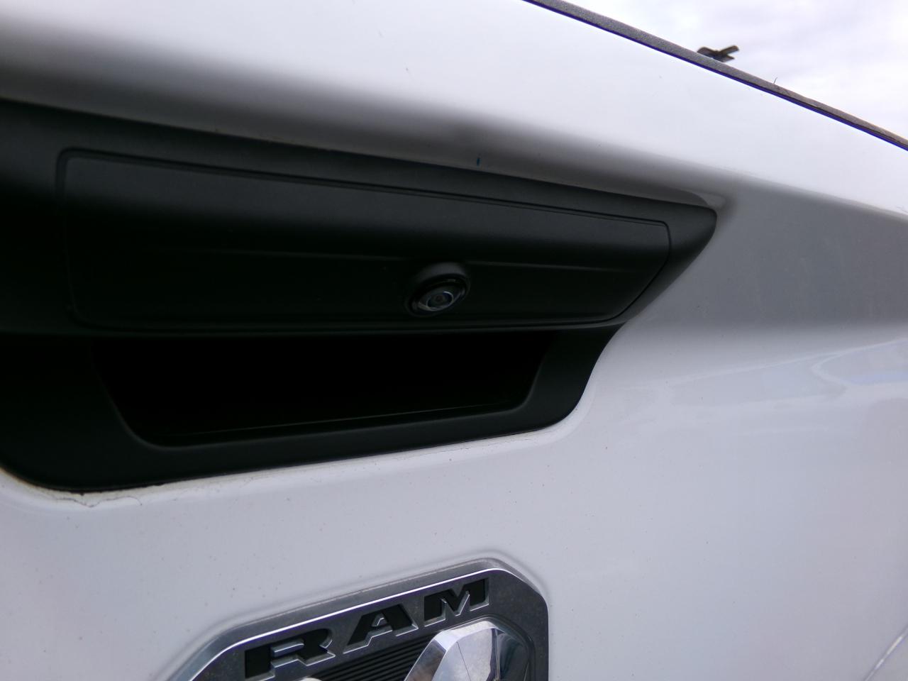 RAM 2500 Tradesman 4x4 Crew Cab 8' Box 2022