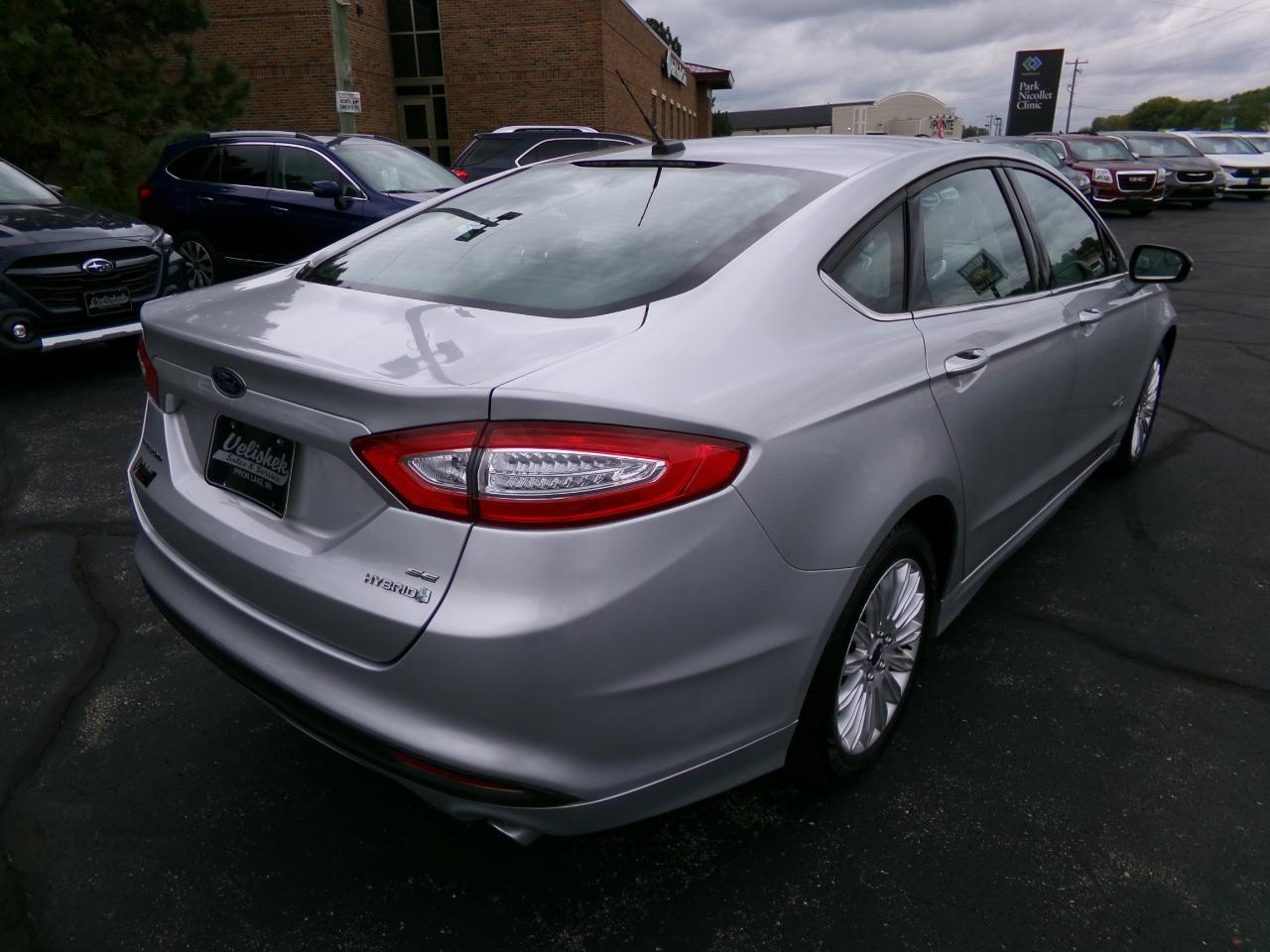 Ford Fusion 4dr Sdn SE Hybrid FWD 2014