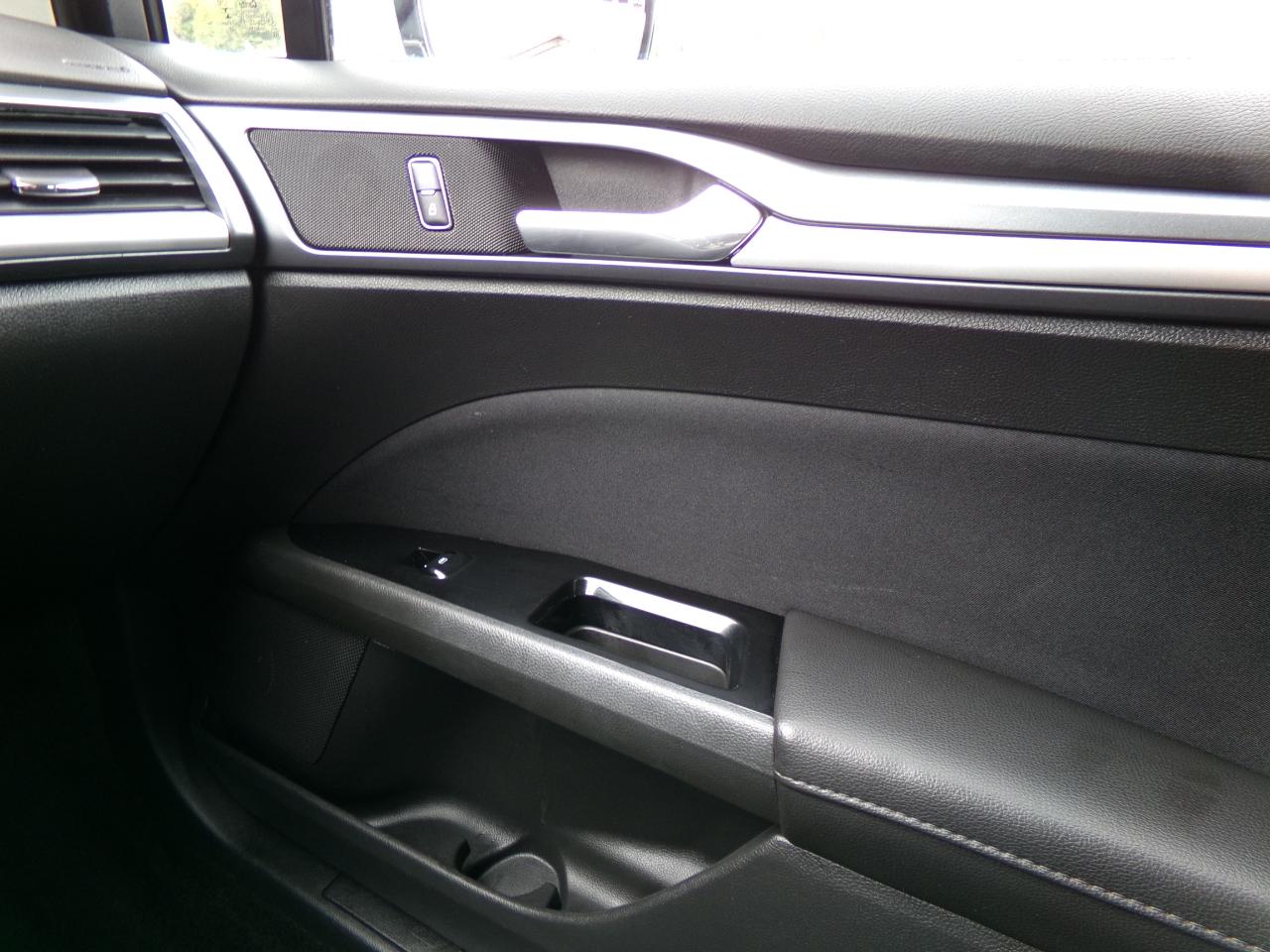 Ford Fusion 4dr Sdn SE Hybrid FWD 2014