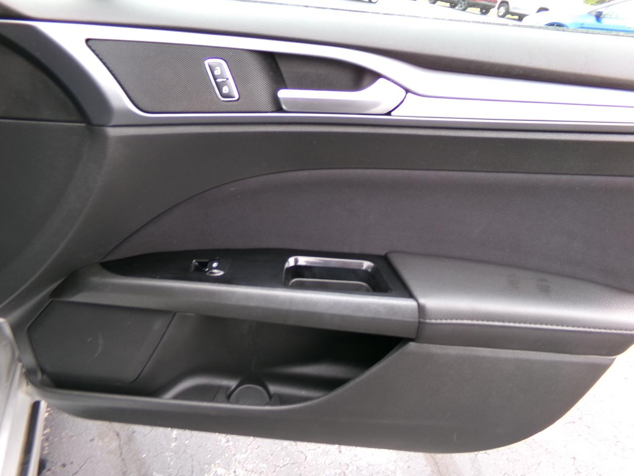 Ford Fusion 4dr Sdn SE Hybrid FWD 2014