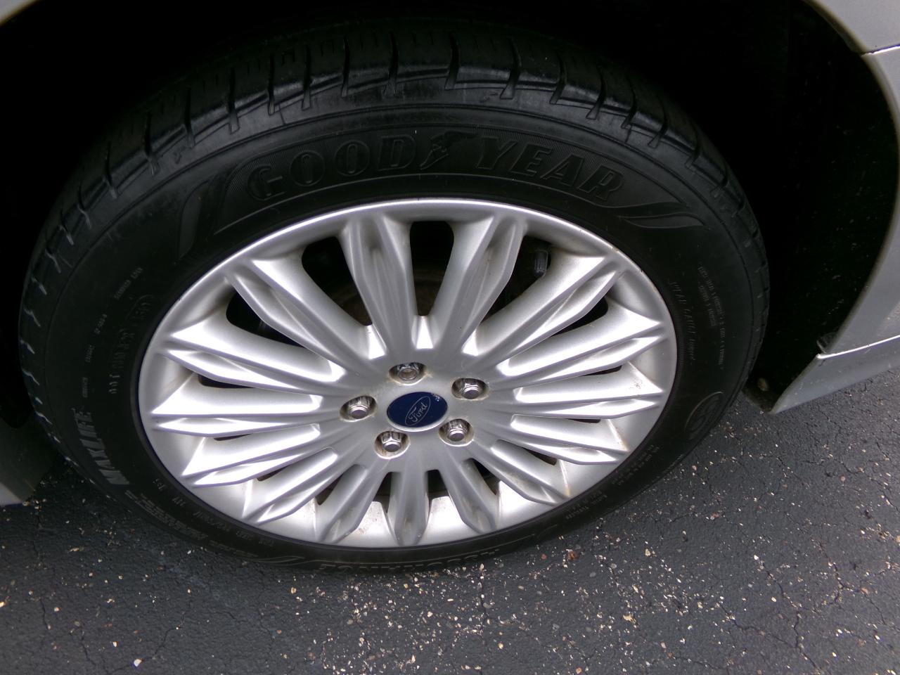 Ford Fusion 4dr Sdn SE Hybrid FWD 2014