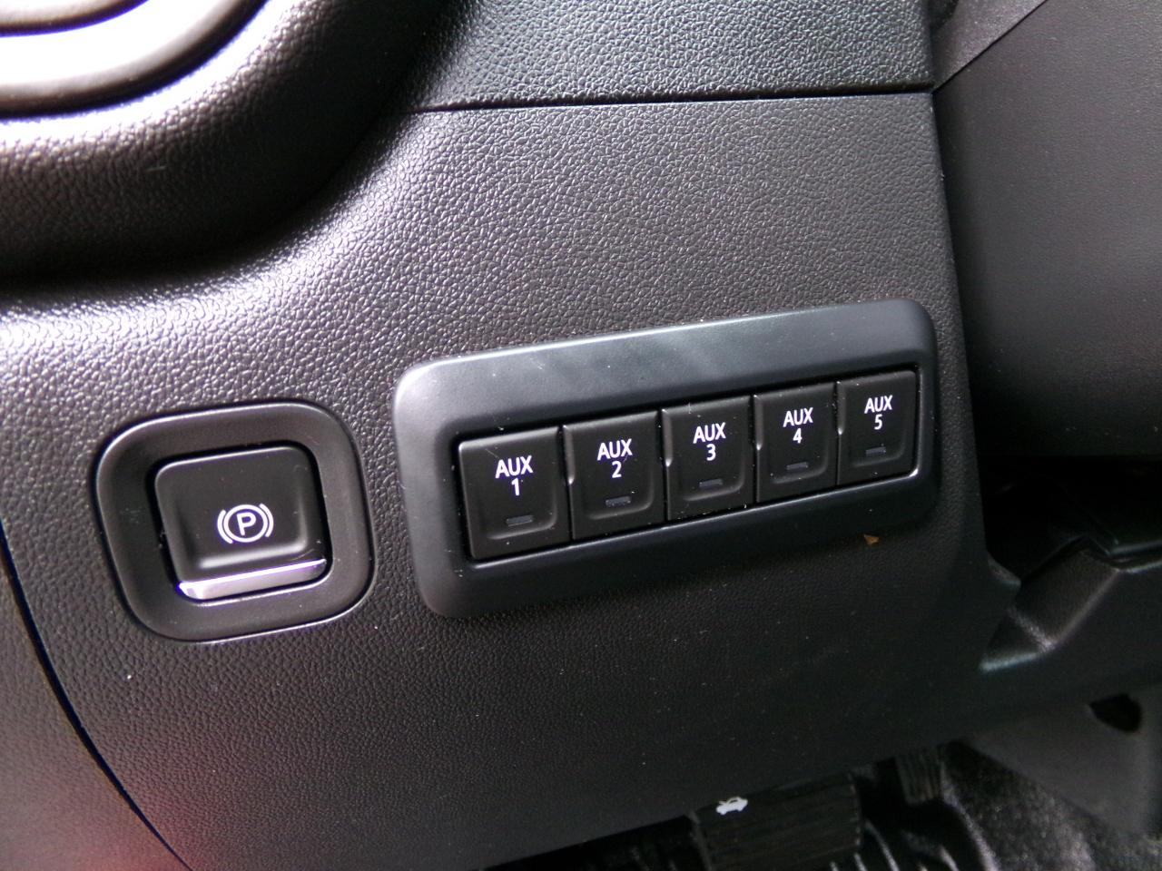 Chevrolet Silverado 1500 4WD Crew Cab 157" Work Truck 2021
