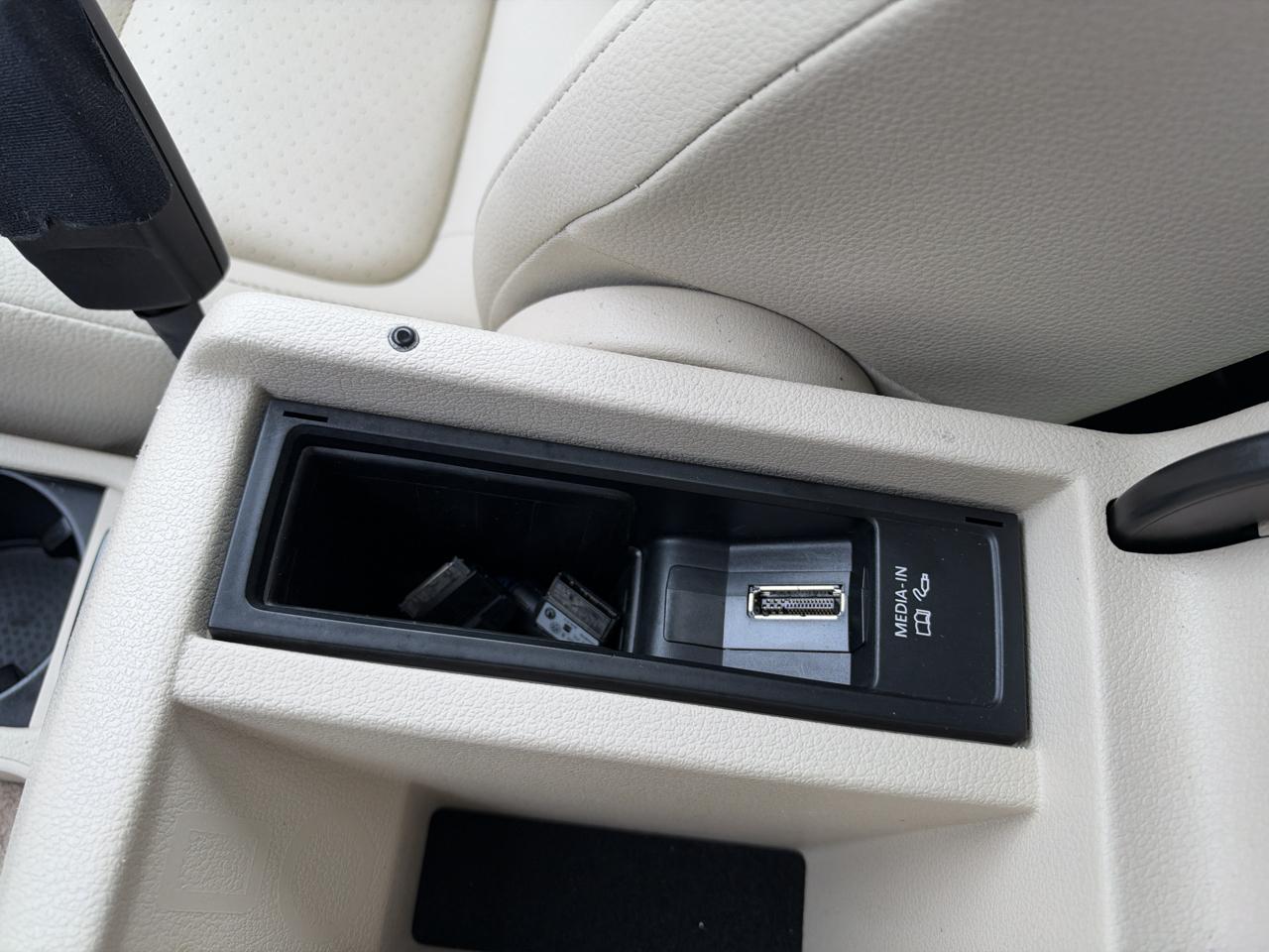 Volkswagen Tiguan  2013