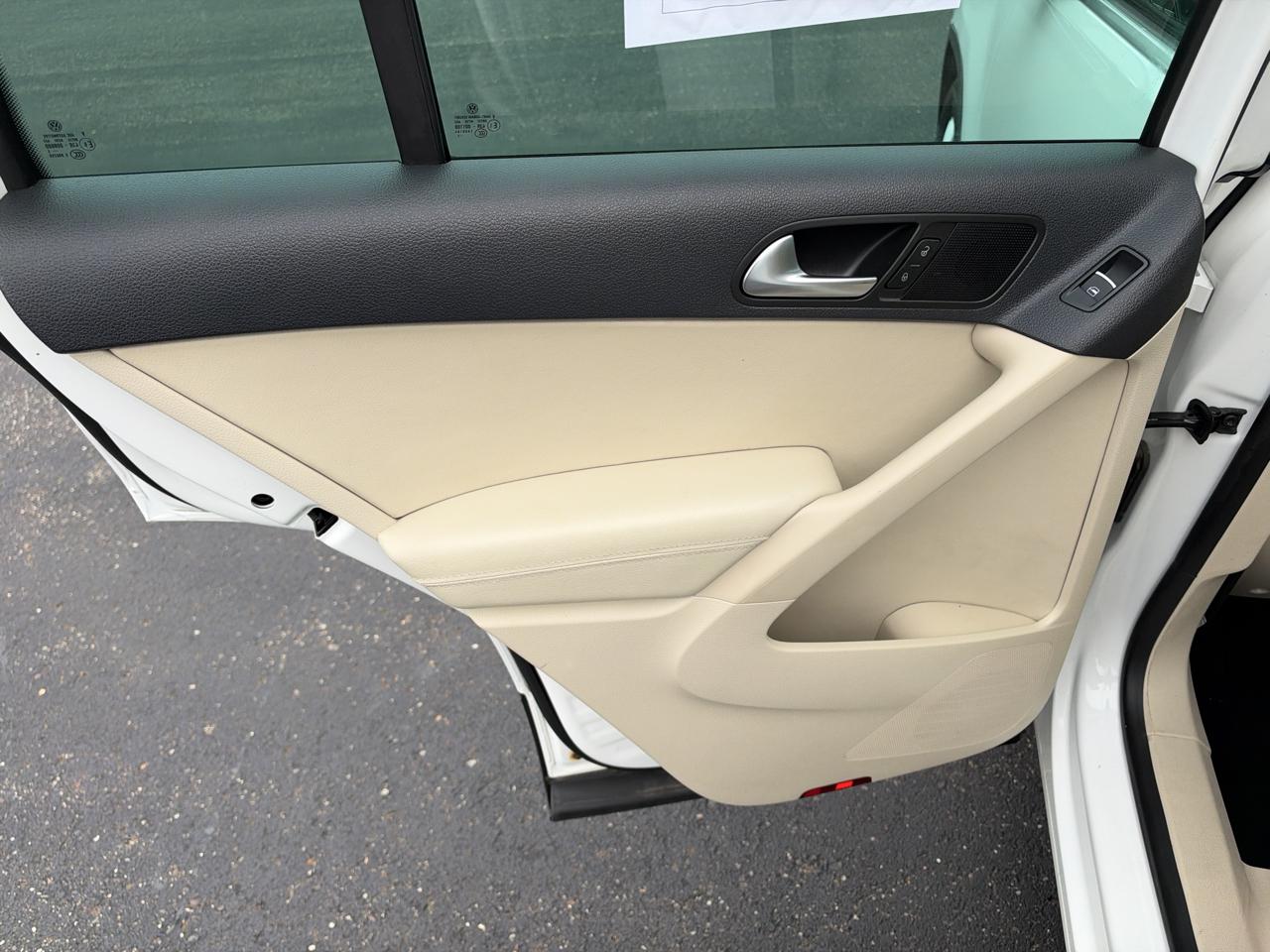 Volkswagen Tiguan  2013