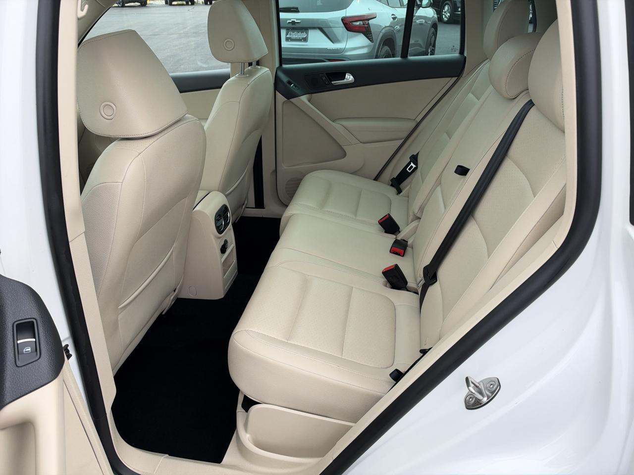 Volkswagen Tiguan  2013