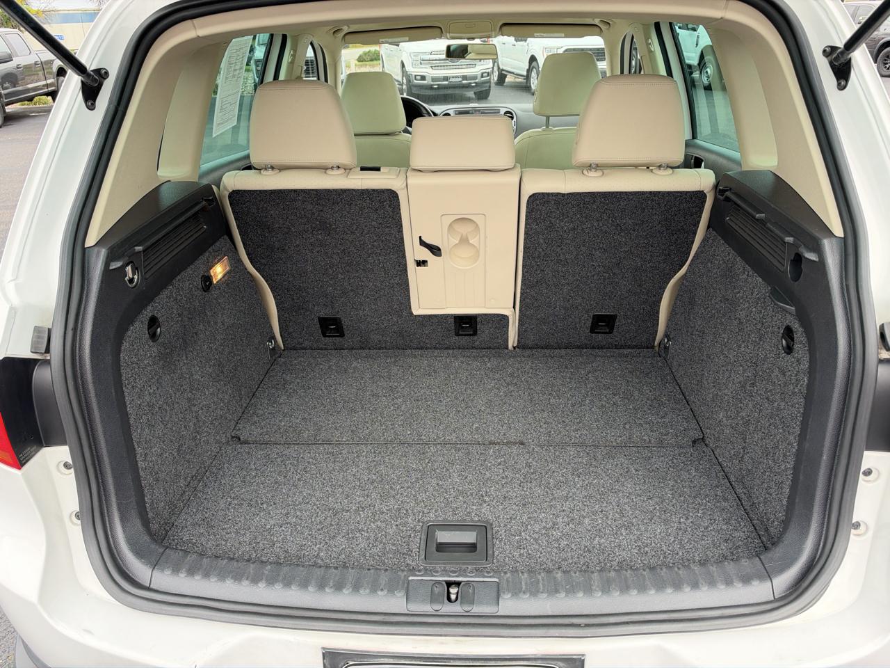Volkswagen Tiguan  2013