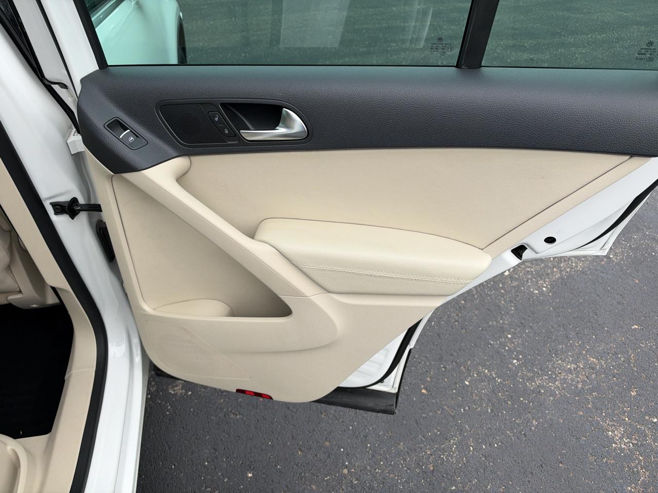 Volkswagen Tiguan  2013