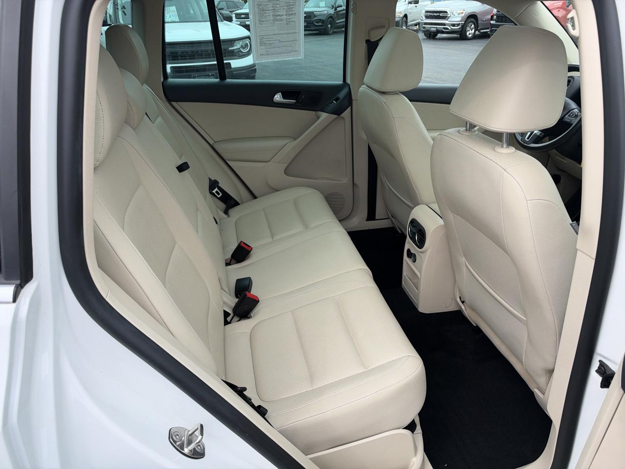 Volkswagen Tiguan  2013