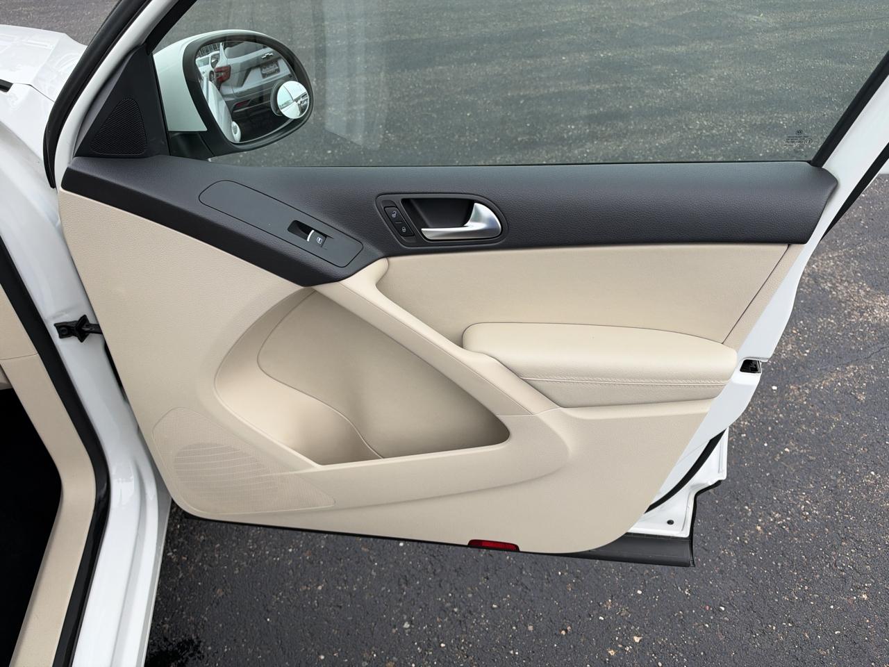 Volkswagen Tiguan  2013