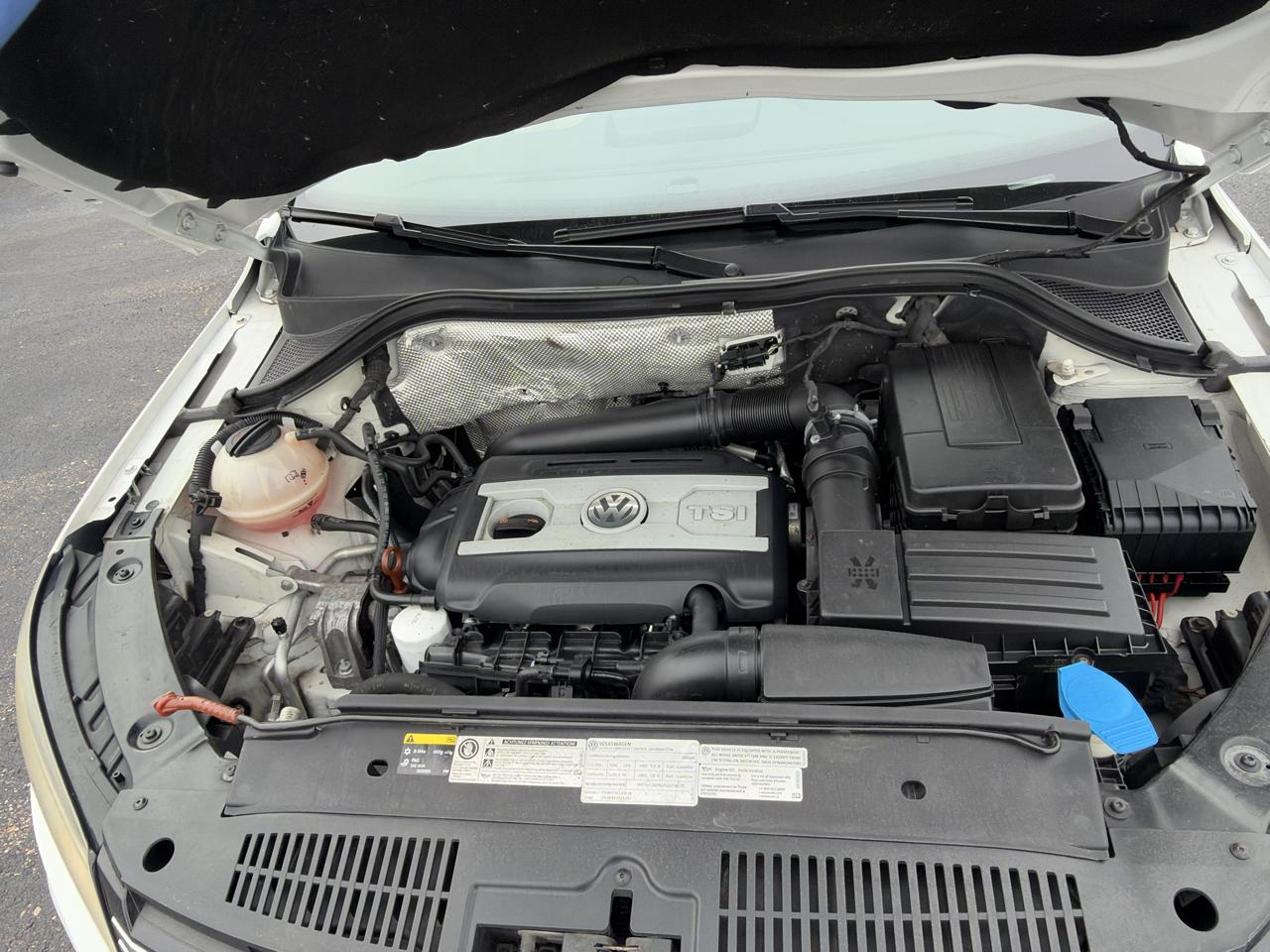 Volkswagen Tiguan  2013