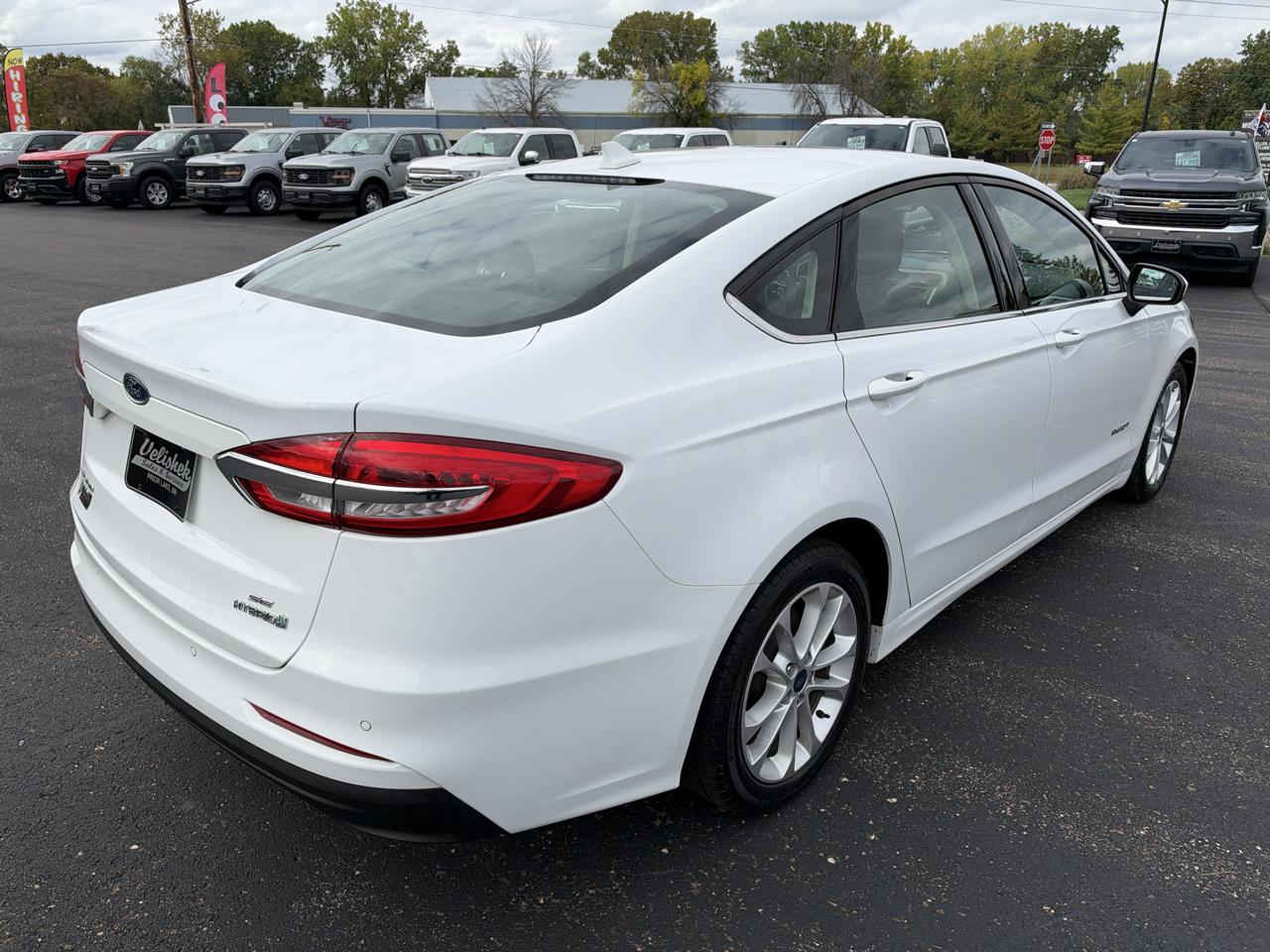 Ford Fusion Hybrid SE FWD 2019