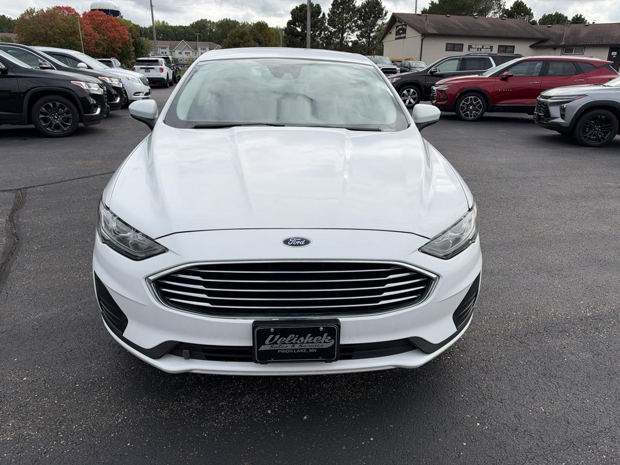 Ford Fusion Hybrid SE FWD 2019