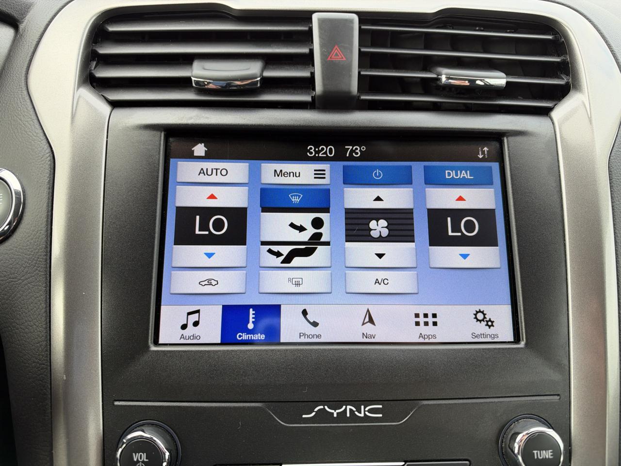 Ford Fusion Hybrid SE FWD 2019