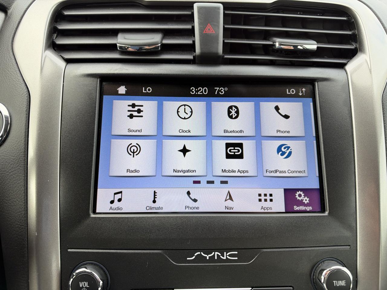 Ford Fusion Hybrid SE FWD 2019