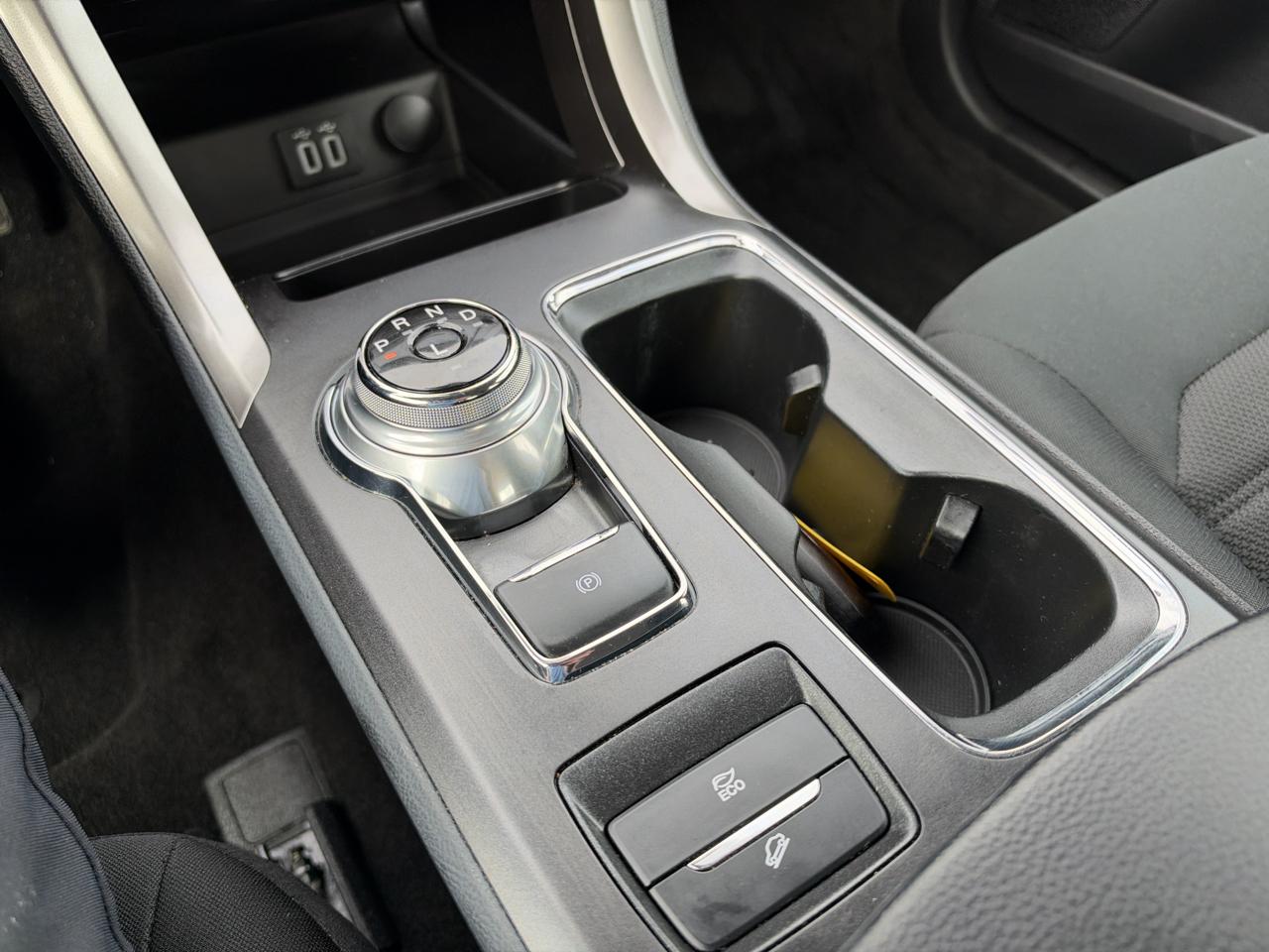 Ford Fusion Hybrid SE FWD 2019