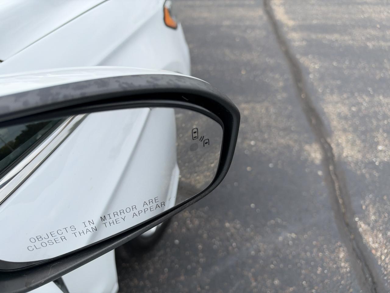 Ford Fusion Hybrid SE FWD 2019