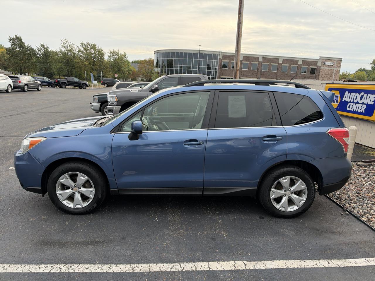 Subaru Forester 4dr CVT 2.5i Limited PZEV 2015