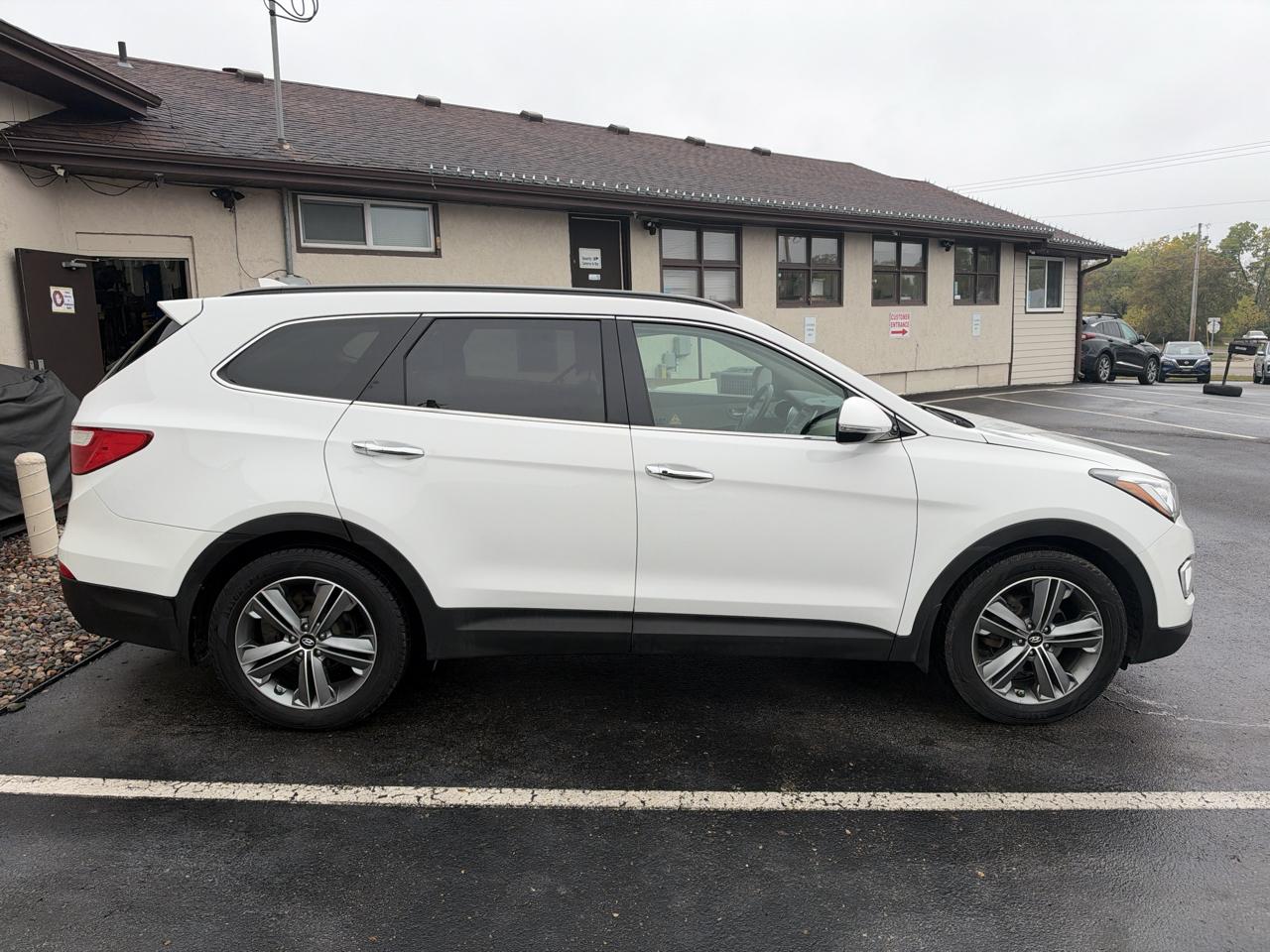 Hyundai Santa Fe AWD 4dr SE 2016