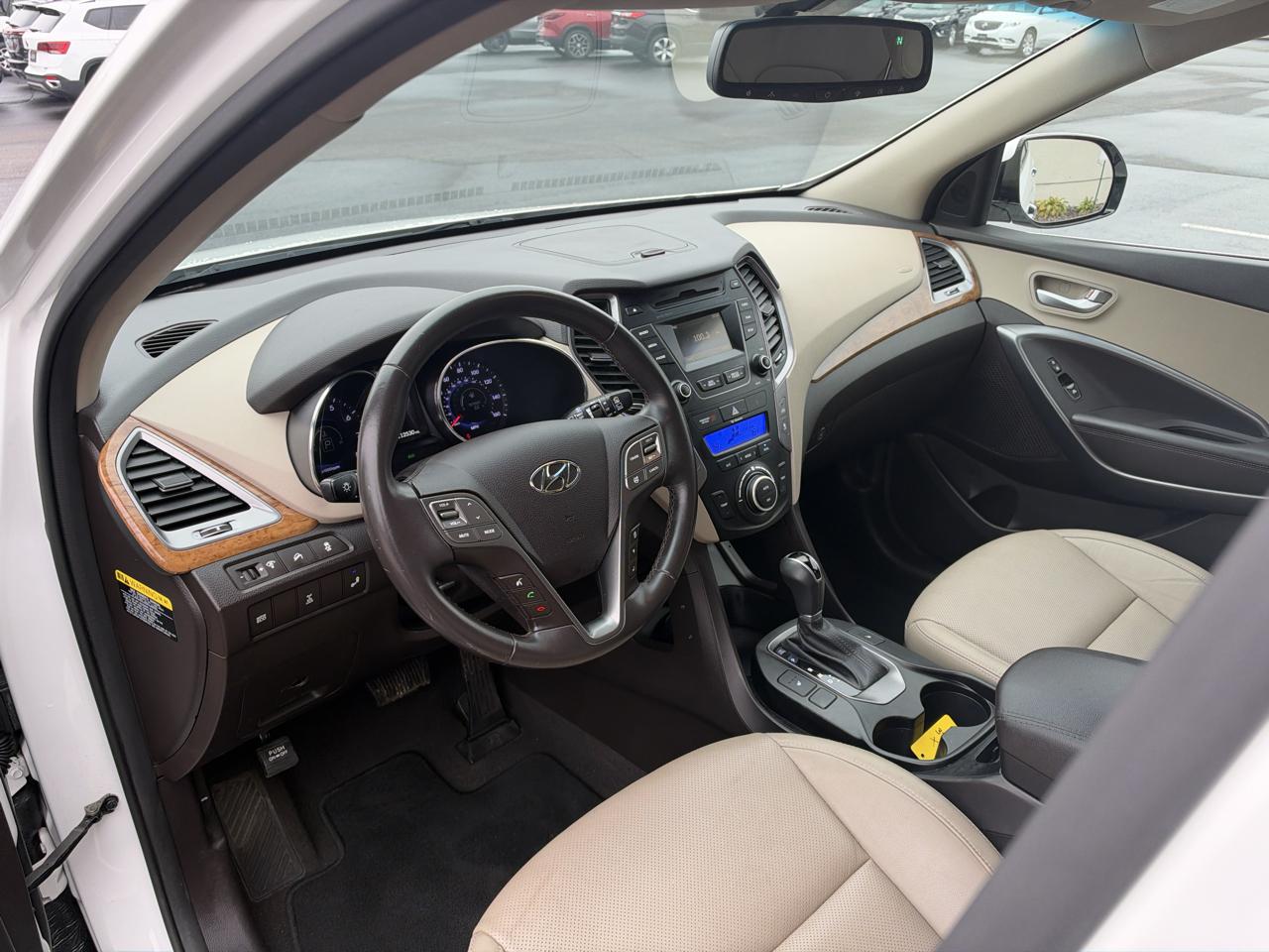 Hyundai Santa Fe AWD 4dr SE 2016