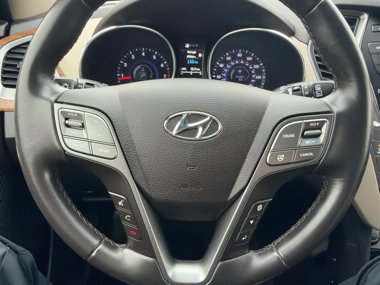 Hyundai Santa Fe AWD 4dr SE 2016