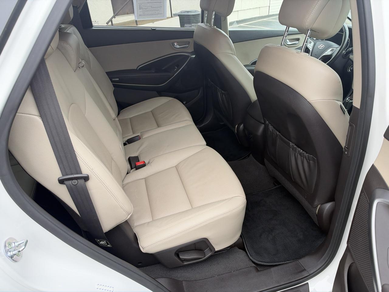 Hyundai Santa Fe AWD 4dr SE 2016