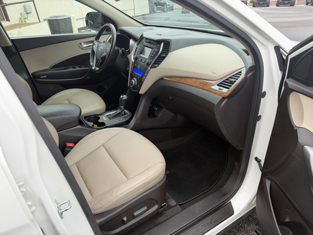 Hyundai Santa Fe AWD 4dr SE 2016