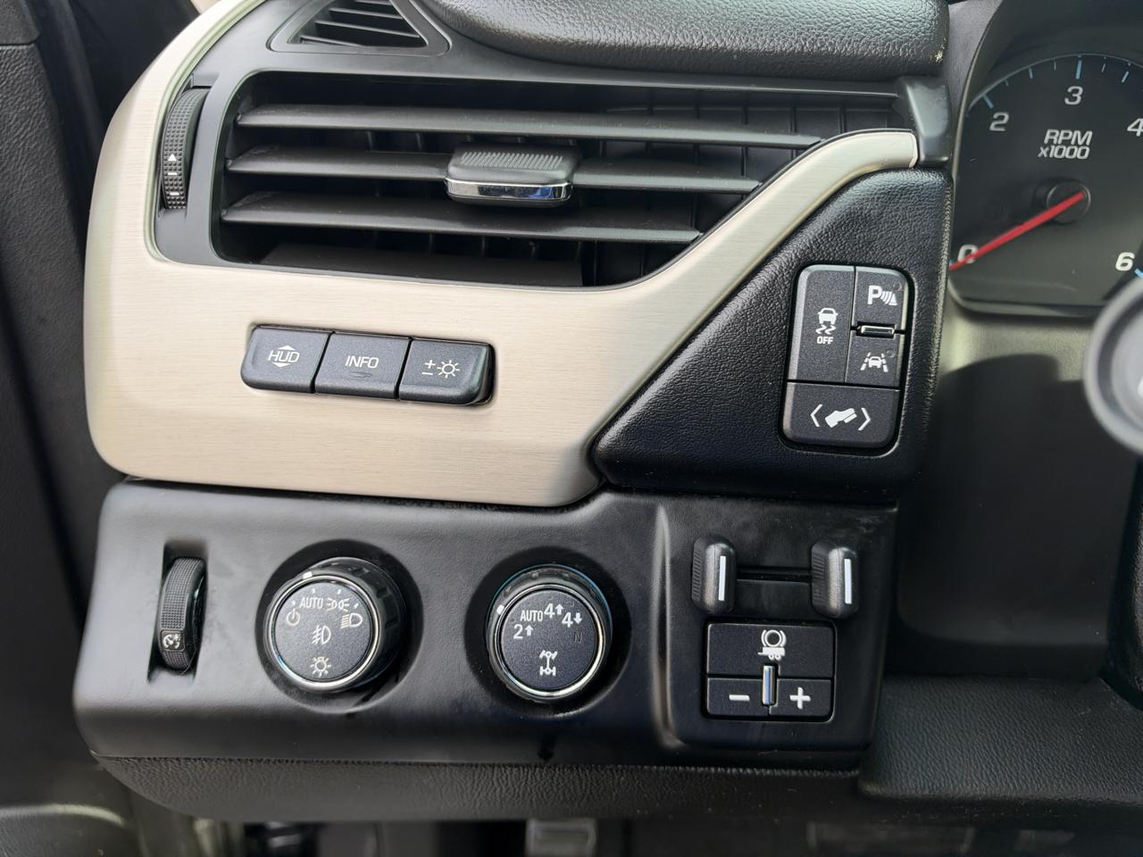 GMC Yukon XL 4WD 4dr Denali 2018