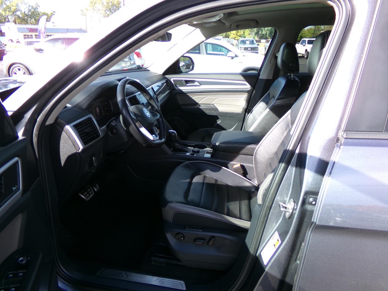 Volkswagen Atlas 3.6L V6 SEL R-Line Black 4MOTION 2023