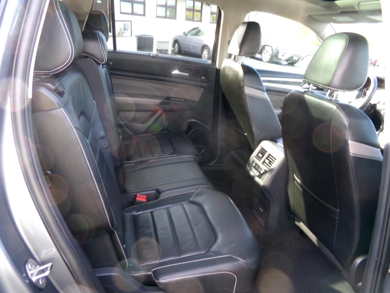 Volkswagen Atlas 3.6L V6 SEL R-Line Black 4MOTION 2023