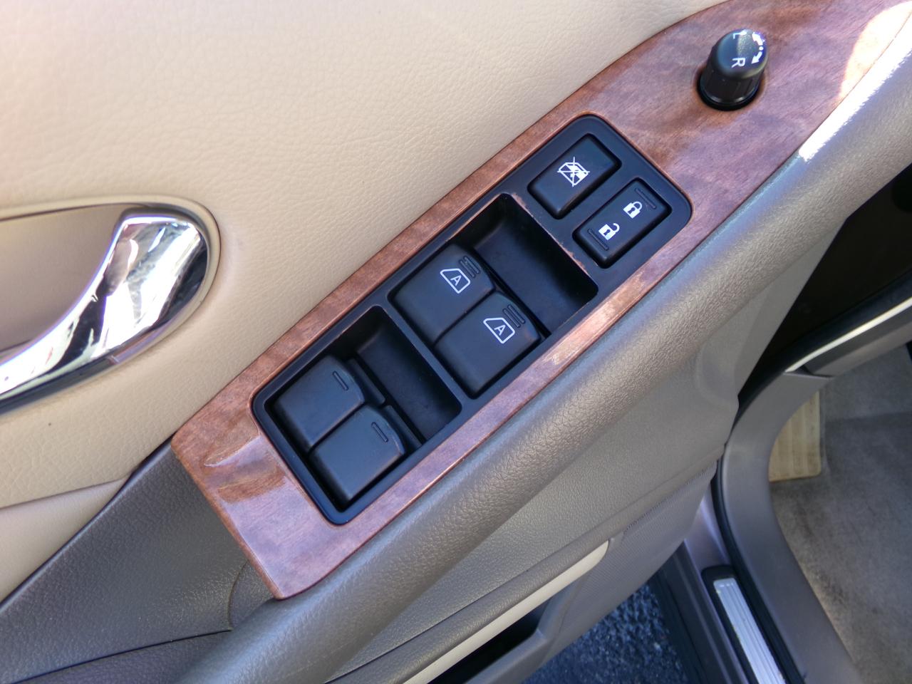 Nissan Murano AWD 4dr LE 2013