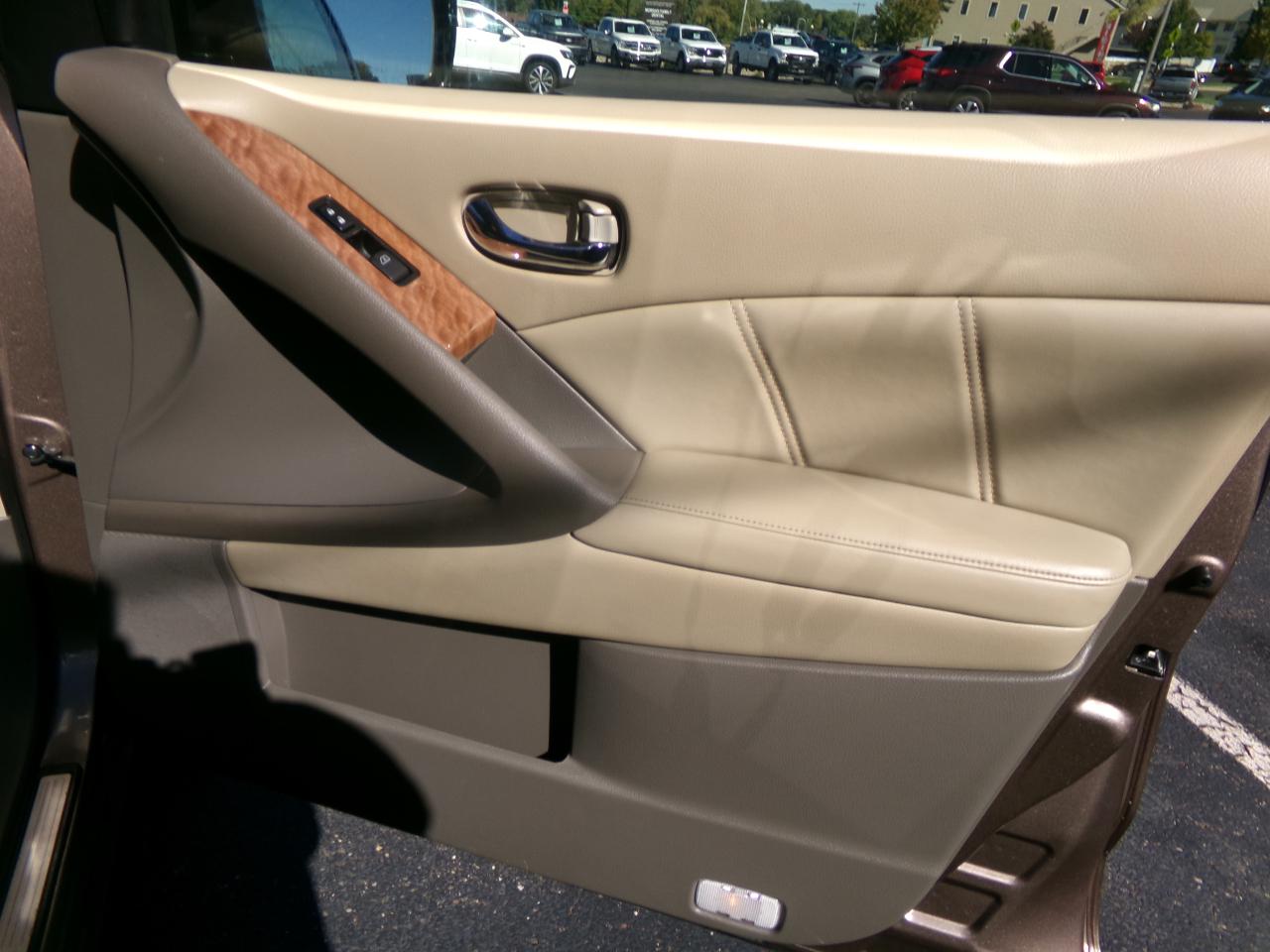 Nissan Murano AWD 4dr LE 2013
