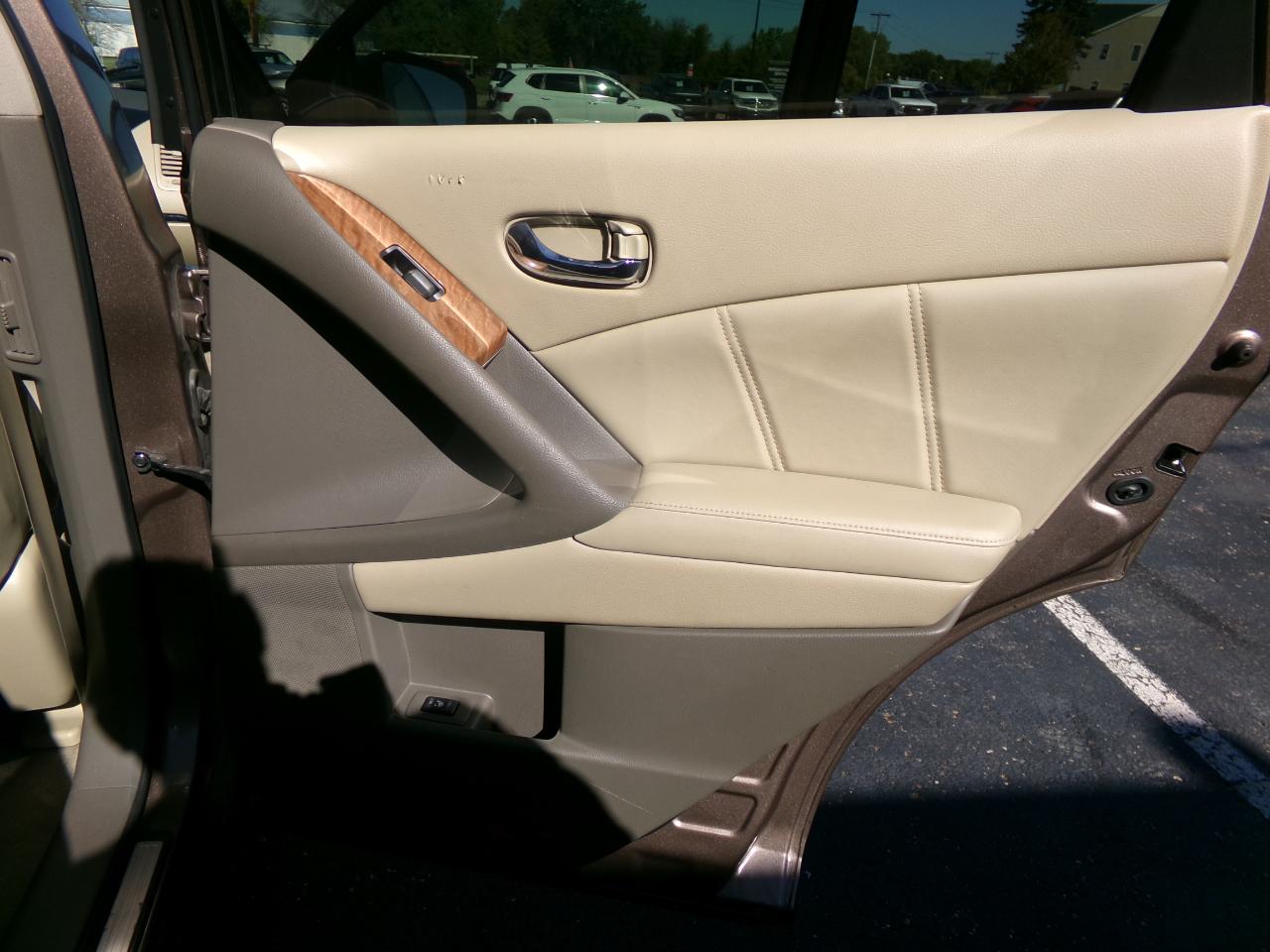 Nissan Murano AWD 4dr LE 2013
